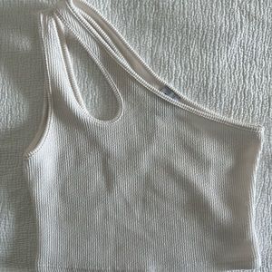 Unique Off One Shoulder Princess Polly Top in US 6